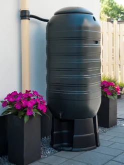 Regenton 250L Kunststof 'slimline' - Groen H121x50x50cm - Nature -Tuin Decor Verkoop regenton 250l kunststof slimline groen h121x50x50cm 6 4